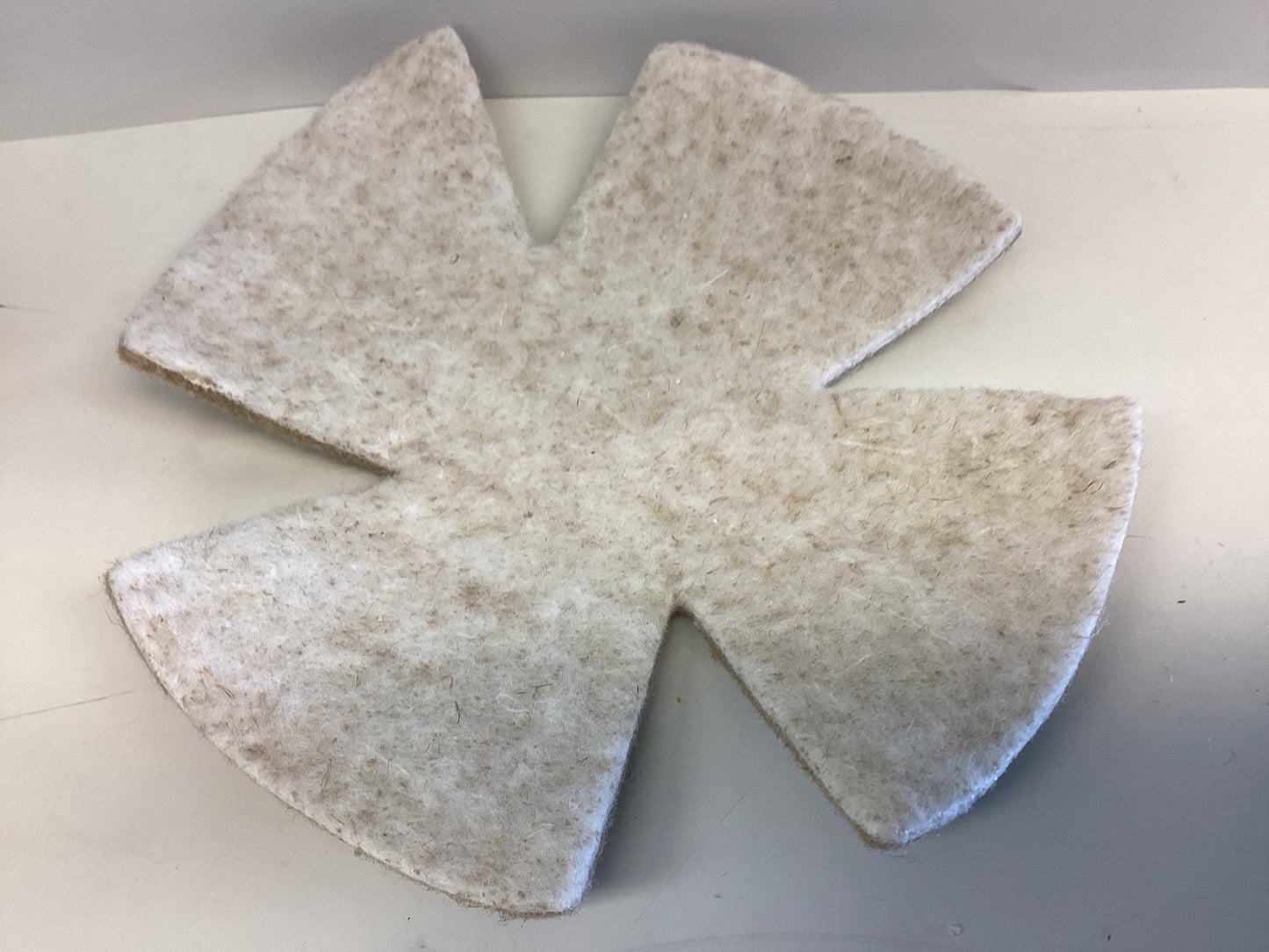 M1167 Bird Nest felt pads small