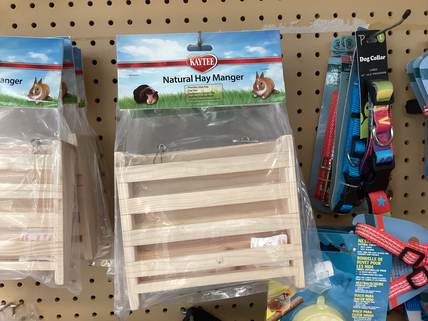 Kaytee Natural Hay Manger
